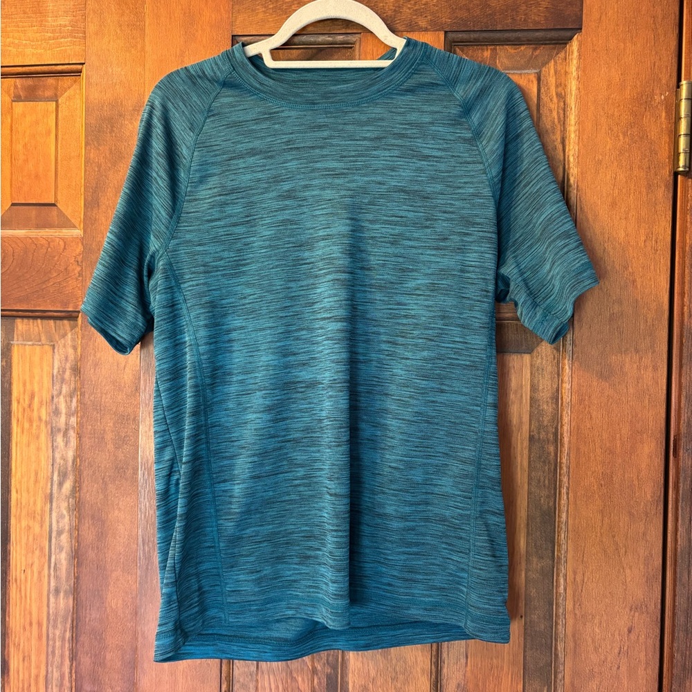 Amazon Essentials Men’s S Athletic Shirt Teal